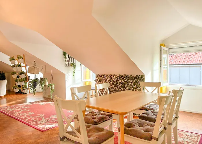 My Fair - 3 Bedroom Loft Near Real *