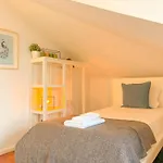 My Fair - 3 Bedroom Loft Near Principe Real *