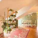 My Fair - 3 Bedroom Loft Near Principe Real * Lisbon