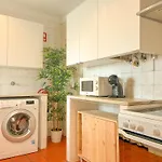 My Fair - 3 Bedroom Loft Near Principe Real Lisbon