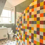 Apartment My Fair - 3 Bedroom Loft Near Principe Real Lisbon