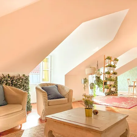 My Fair - 3 Bedroom Loft Near Principe Real Apartment