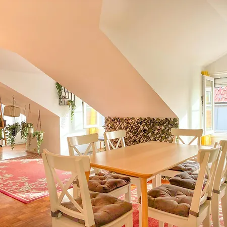 My Fair - 3 Bedroom Loft Near Real *