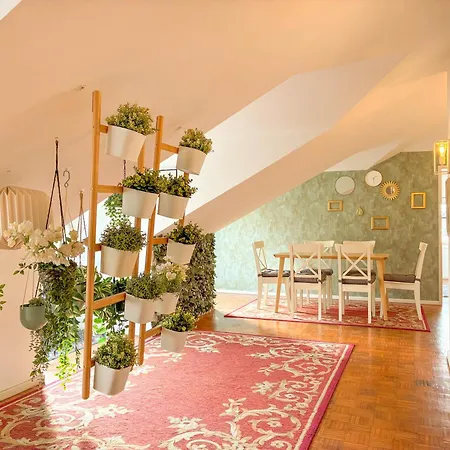 My Fair - 3 Bedroom Loft Near Principe Real * Lissabon