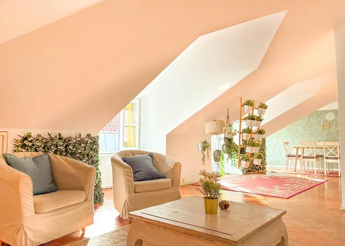 My Fair - 3 Bedroom Loft Near Principe Real Lejlighed