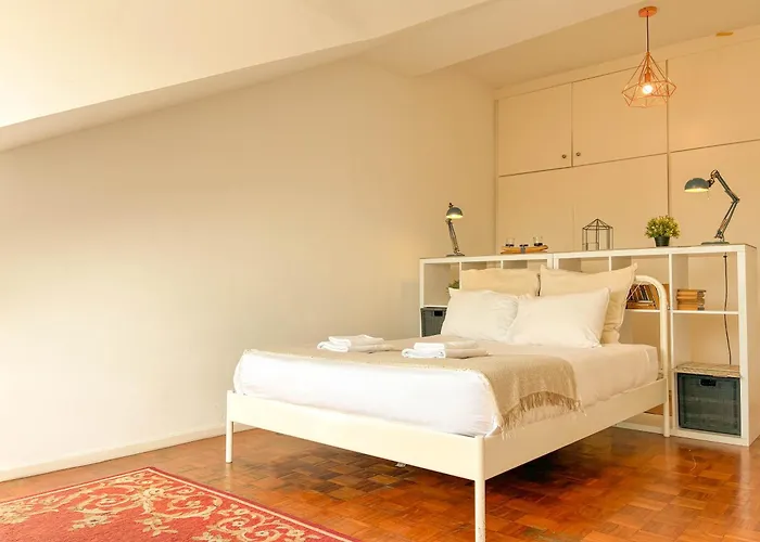 My Fair - 3 Bedroom Loft Near Principe Real